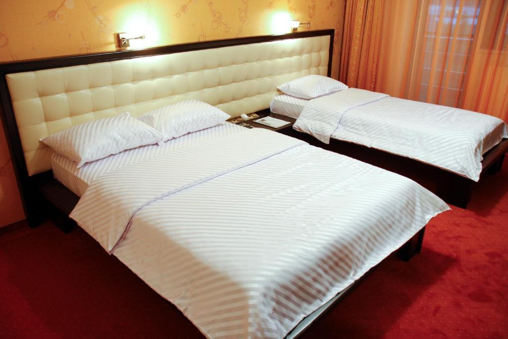 Târgu Jiu Hotel Anna Junior חדר תמונה