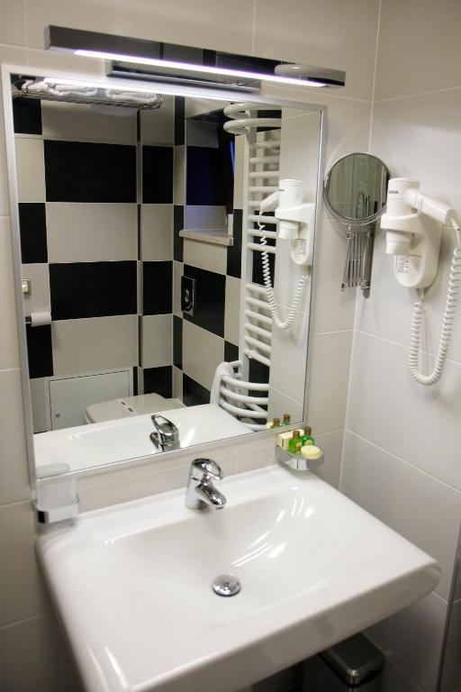 Târgu Jiu Hotel Anna Junior חדר תמונה