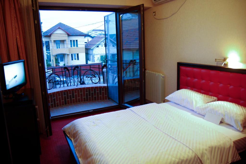Târgu Jiu Hotel Anna Junior חדר תמונה