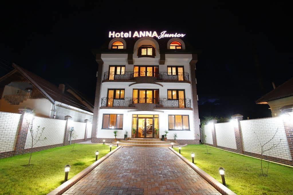 Târgu Jiu Hotel Anna Junior מראה חיצוני תמונה