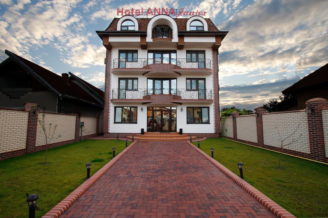 Târgu Jiu Hotel Anna Junior מראה חיצוני תמונה